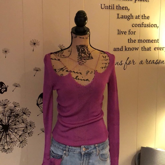 Beautiful fuchsia sweater! - Picture 3 of 3